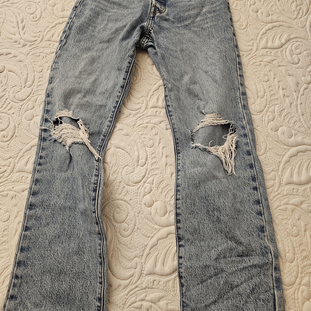 Levi's Women's Straight Leg Jeans - Distressed Blue
